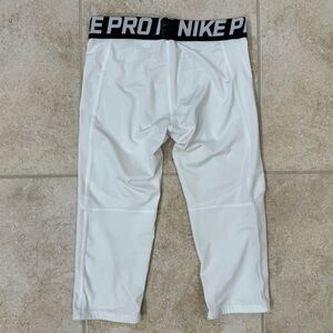 Nike Pro Dri-FIT Boys' Compression Tights
Size: Medium
Color: White